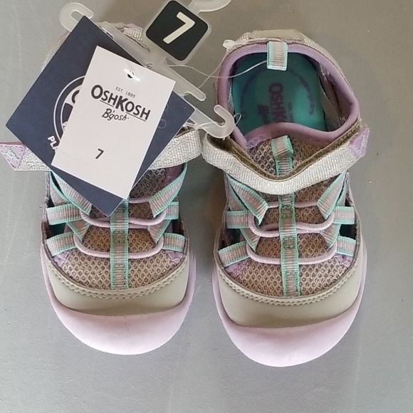 OshKosh B'gosh Other - NWT Toddler girls water sandal